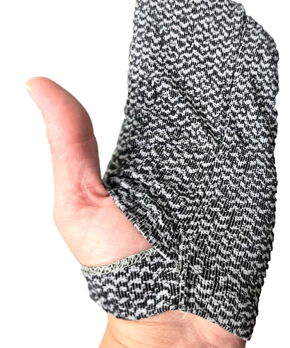 Athleta Turtleneck Base Layer Top L Flurry Peak Stretch THUMB HOLES Black White - Picture 6 of 10
