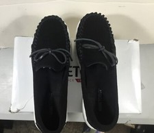 Brand NEW Minnetonka Moccasins, Women's size 8, black suede Scout, new in box