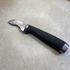 Whittling Knife with Firm Handle, Stropped Sharp, 3-Point Carving Blade