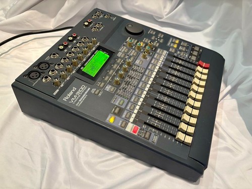 Roland VM-3100 Pro V-Mixing Station 24 bit 20 canali testato e funzionante. - Foto 7 di 9