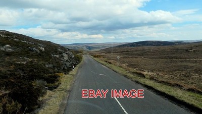 FOTO LAIRG NACH BETTYHILL MIT DEM ROAD COACH. ZWEI KM BERGAB JETZT ZUR KREUZUNG