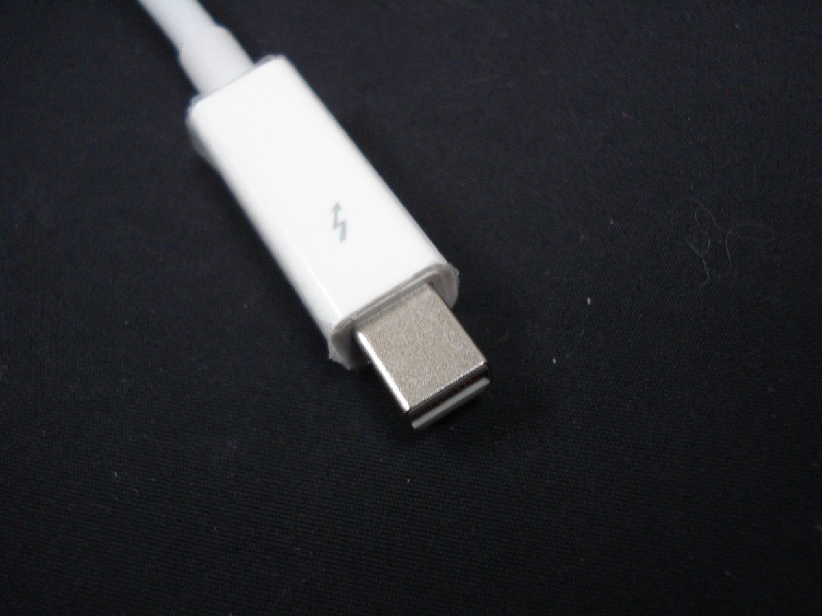 Apple Thunderbolt to FireWire 800 Adapter A1463 for sale Apple Thunderbolt to FireWire 800 Adapter A1463 for sale