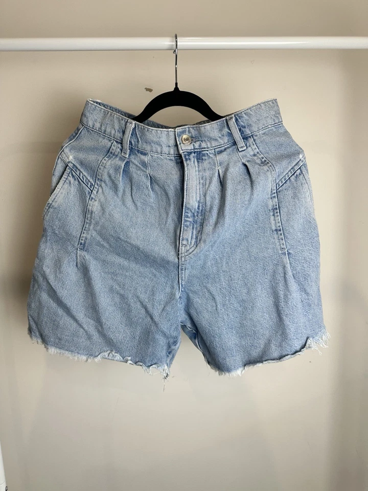 Pantalones cortos de jean de playa Free People Venice, para mujer talla 26 - usados Foto 2 de 4