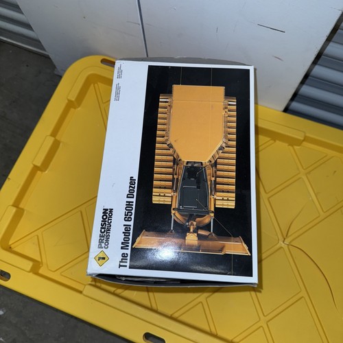 1/16 John Deere 650H Dozer w/Plastic on Tracks Precision Construction NIB - Picture 11 of 11
