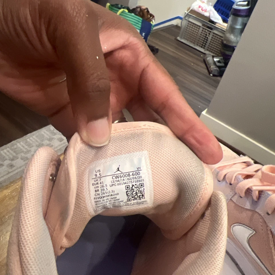 Talla 9.5 - Air Jordan 1 SE Mid P(HER)SPECTIVE W Foto 4 de 4