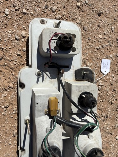 1976 Datsun 280z left tail light assembly - Picture 7 of 8