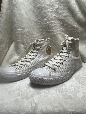 chuck taylors converse white