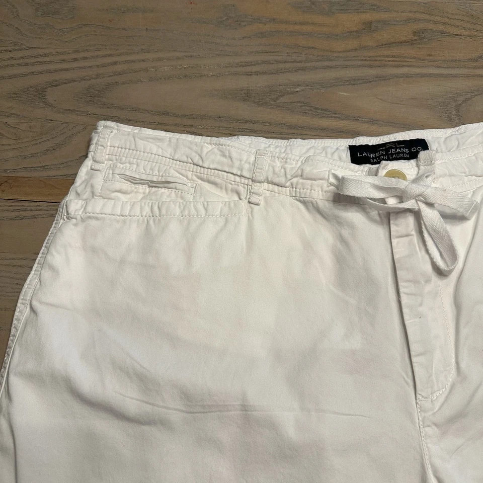 Pantalones cortos blancos Lauren Ralph Lauren Jeans Co para mujer 16 con cordón entrepierna de 7” Foto 2 de 4