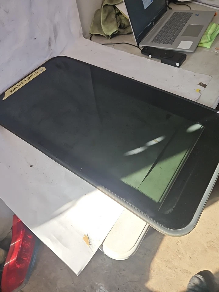 1995 - 2005 FORD EXPLORER Overhead Ceiling Sun Roof Moon Roof Glass OEM - Image 4 of 4