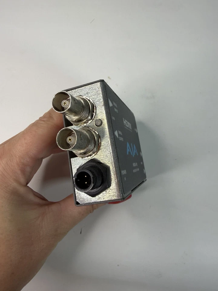 Convertidor de audio de video Aja Hi5 H15 HD-SDI/SDI a HDMI con fuente de alimentación PA1015-11 Foto 3 de 4