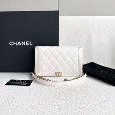 Chanel Boy Old Medium White Caviar Quilted Flap Bag Light Gold Interlocking AUTH