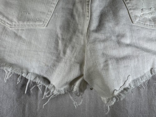 We The Free White Denim Distressed Shorts Women’s Size 31 Packets - Picture 6 of 18