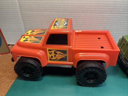 Generic Plastic Trucks Toys Mega Toys. Truck Battle Jeeps - Picture 4 of 13