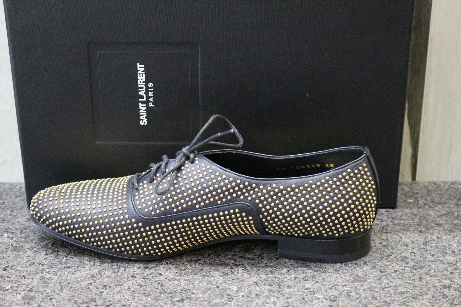 Scarpe piatte Oxford Brogue nuove con scatola YSL SAINT LAURENT PARIS LU LU LU borchie oro nero 37 5