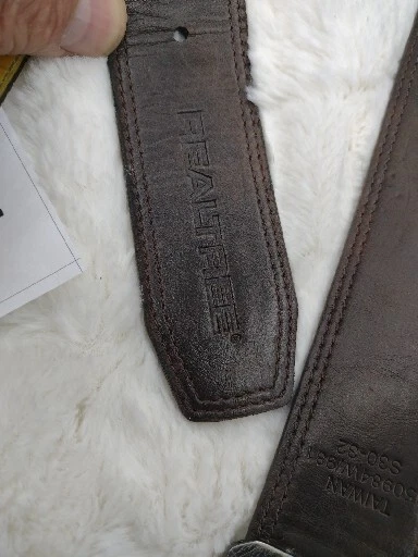 Cinturón Realtree Hombre CAMUFLAJE/Marrón REVERSIBLE Cuero Agujeros a 29-36 Foto 4 de 4