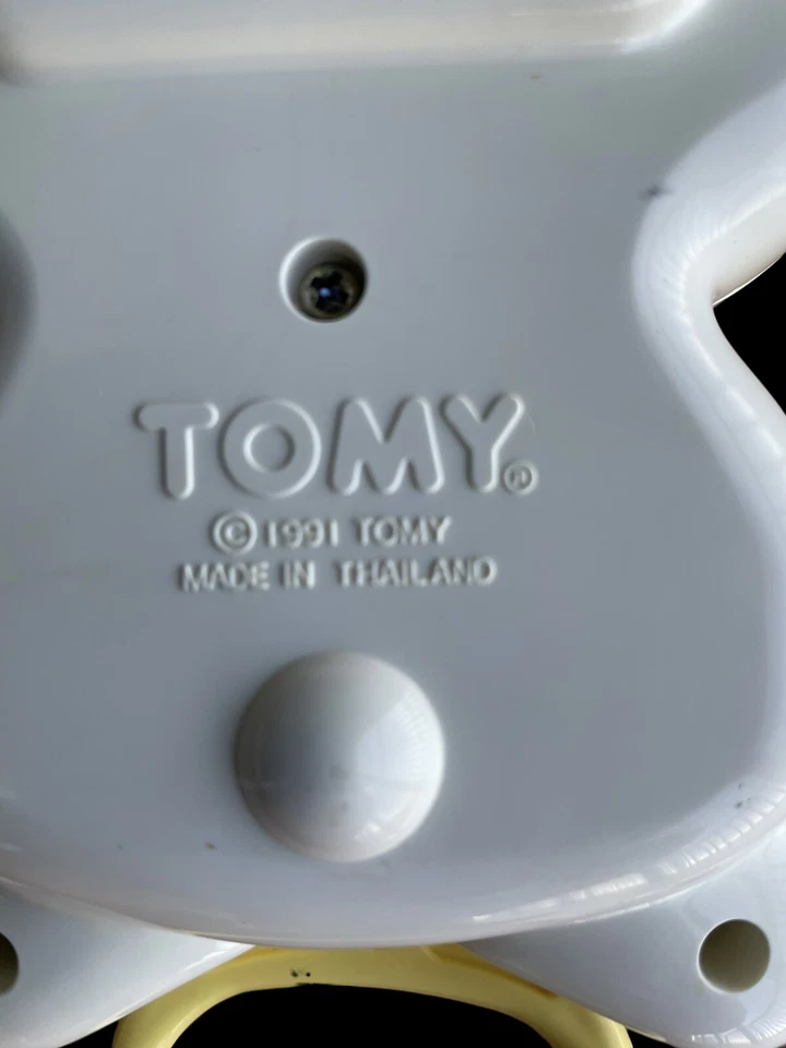 TOMY Blinkie Bunny 1991 w Pull-String, Sound,Moving Eyes & Fur Ears Vintage - Image 3 of 4