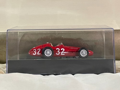 Altaya (ixo) 1/43 Maserati 250F #32 Fangio (estuche de acrílico incluido) - Imagen 9 de 9