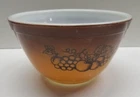 PYREX #401 1 1/2 Pint Glass Mixing Bowl Old Orchard Fruit Gold Brown nice