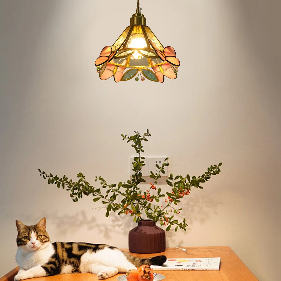 Mini lámpara colgante mariposa rosa de 8,6 pulgadas de ancho vitral Foto 4 de 4