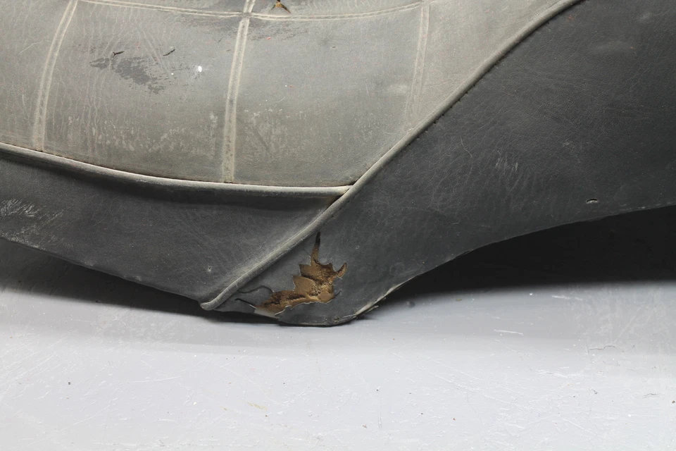 1980 SUZUKI GS450L FRONT DRIVERS SEAT - Image 4 of 4