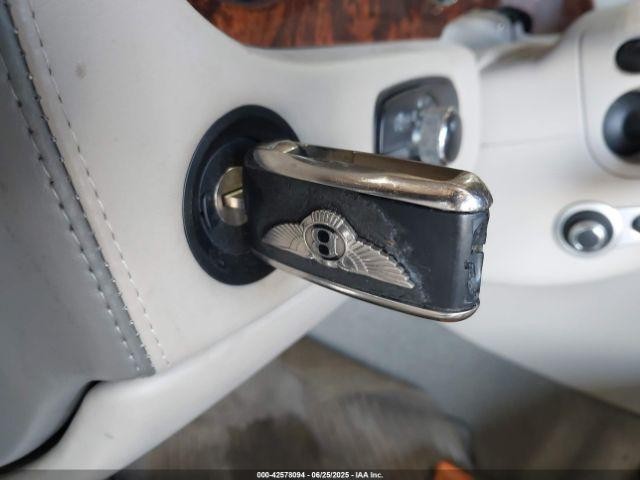 Bentley Continental GT 2006 Instrument cluster