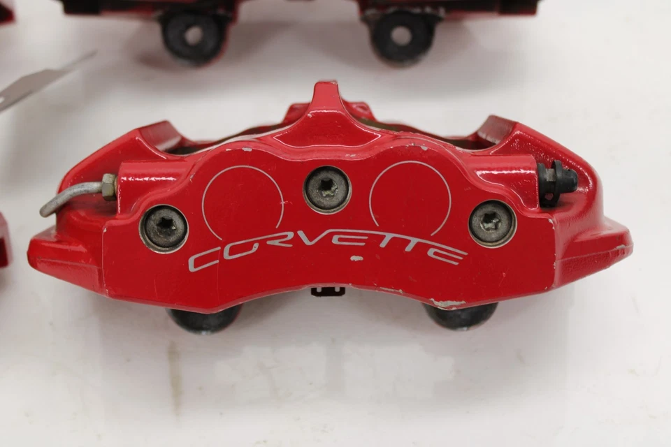 Conjunto de pinça de freio 2006-2013 Chevrolet Corvette Z06 fabricante de equipamento original NL79 - Imagem 2 de 4