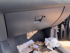 1998 Isuzu Rodeo Glove Box Assembly Complete Door With Latch Oem 8971573360 1998 Isuzu Rodeo Glove Box Assembly Complete Door With Latch Oem 8971573360