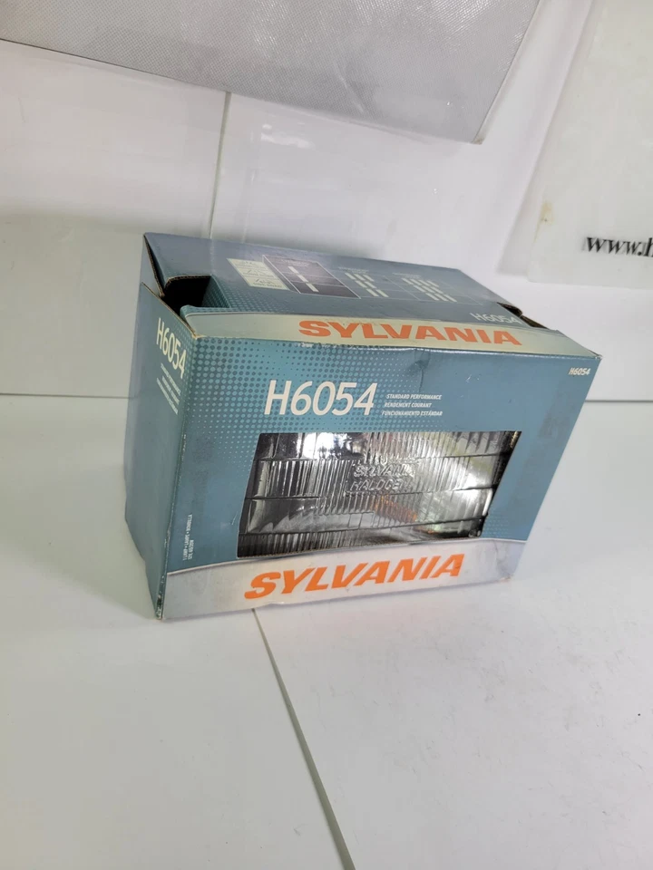 Sylvania H6054 HEADLIGHT BULB LIGHT NEW IN BOX OLD STOCK  - Image 2 of 4