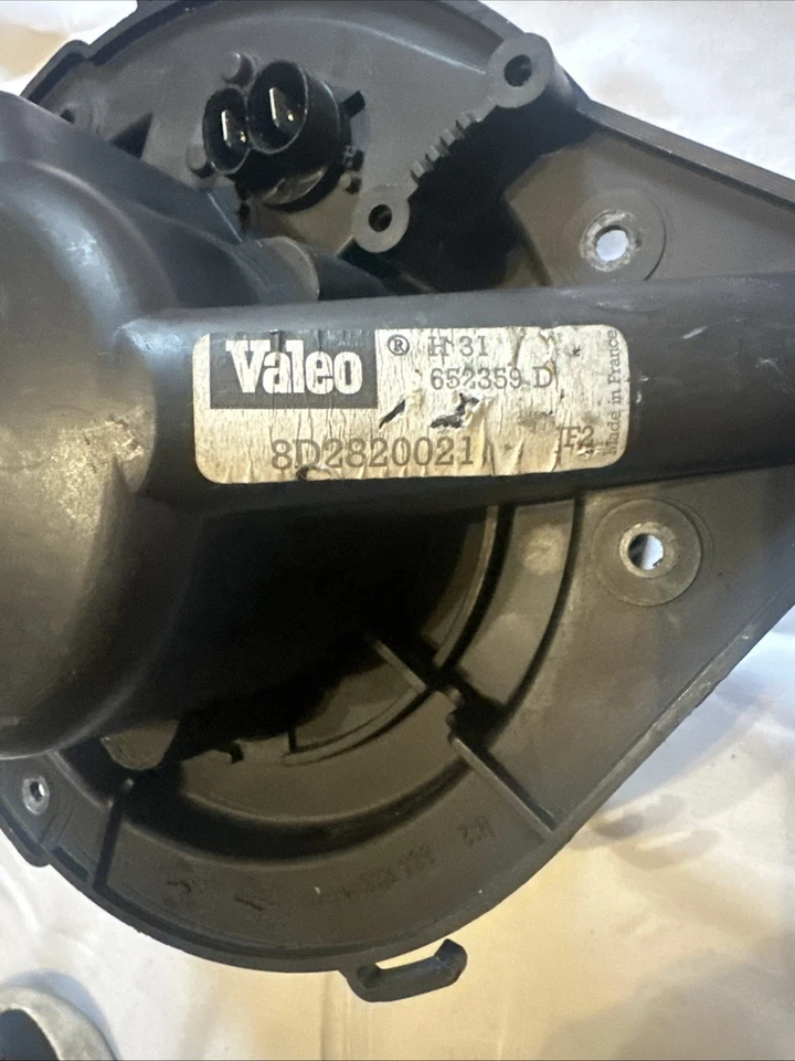 8D2820021 652359D Conjunto de soplador de calefacción para Volkswagen Passat UK283605-5 Foto 2 de 4