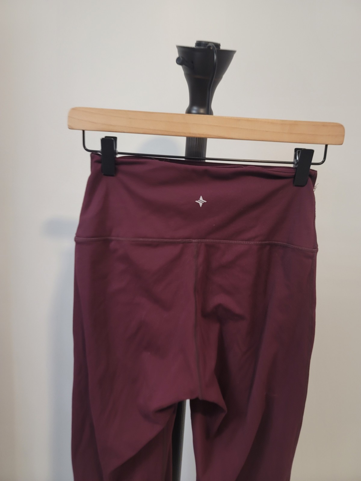 Tuckernuck Compression Workout Pull on Flare Legg… - image 5