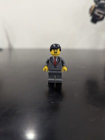 The LEGO Ninjago Movie: Quake Mech (70632) (Missing one fig and three weapons)