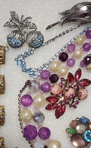 Vintage Jewelry Lot 17 pc Schiaparelli Hattie Carnegie Crown Trifari C274 - Picture 4 of 12
