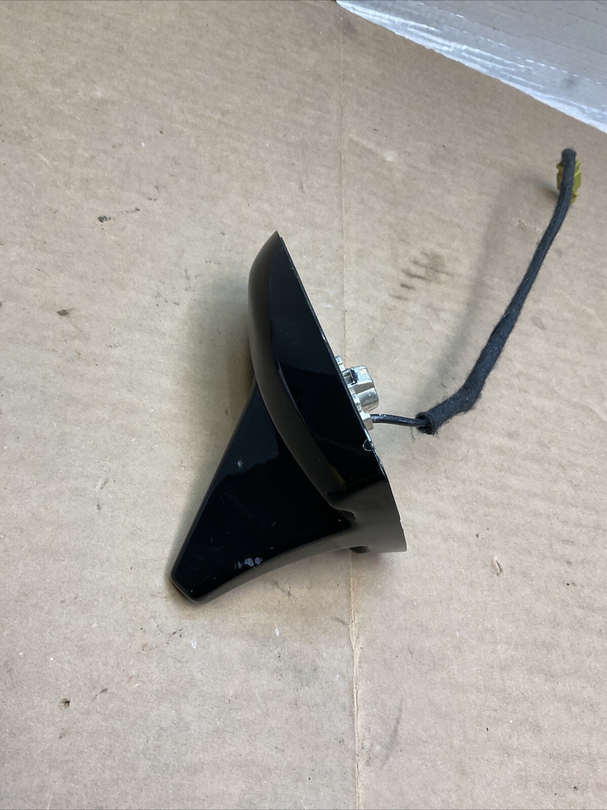 RADIO ANTENNA Maserati Quattropo 14-21 670025882 1093308