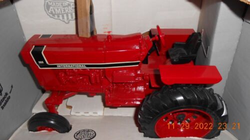 ERTL INTERNATIONAL 966 DIECAST TRACTOR 1/16 SCALE MADE IN U.S.A. Special Edition - Picture 2 of 9