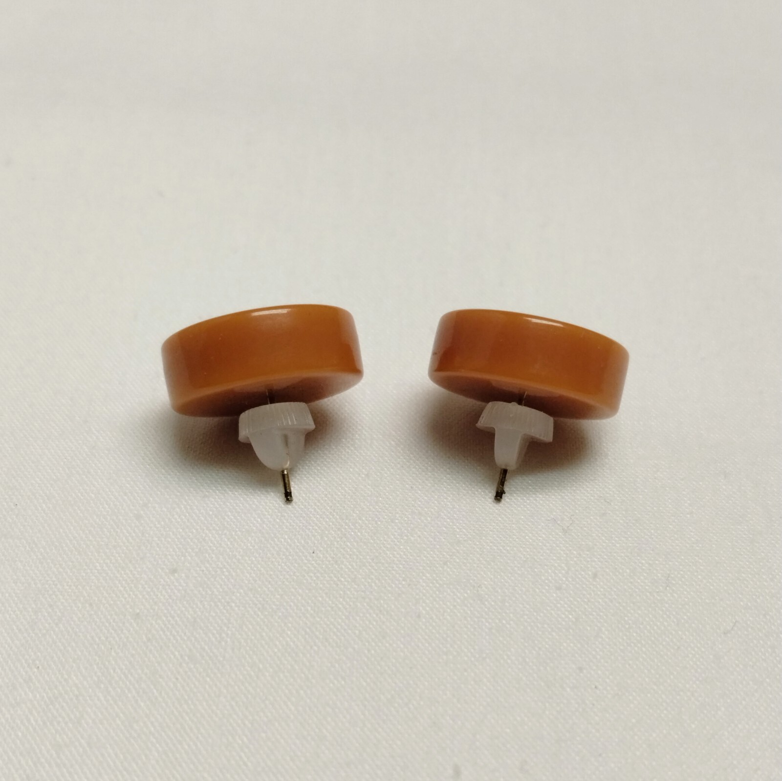 Vintage Bakelite Solid Brown Button Earrings Pier… - image 3