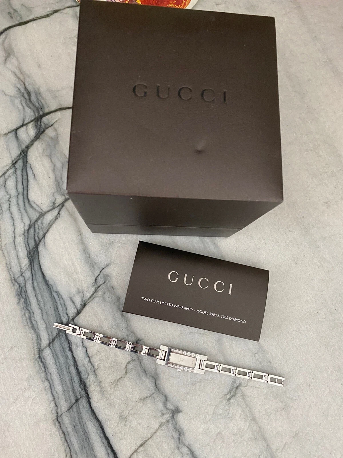 Authentique boîte de montre femme créateur Gucci 3905 diamant acier inoxydable