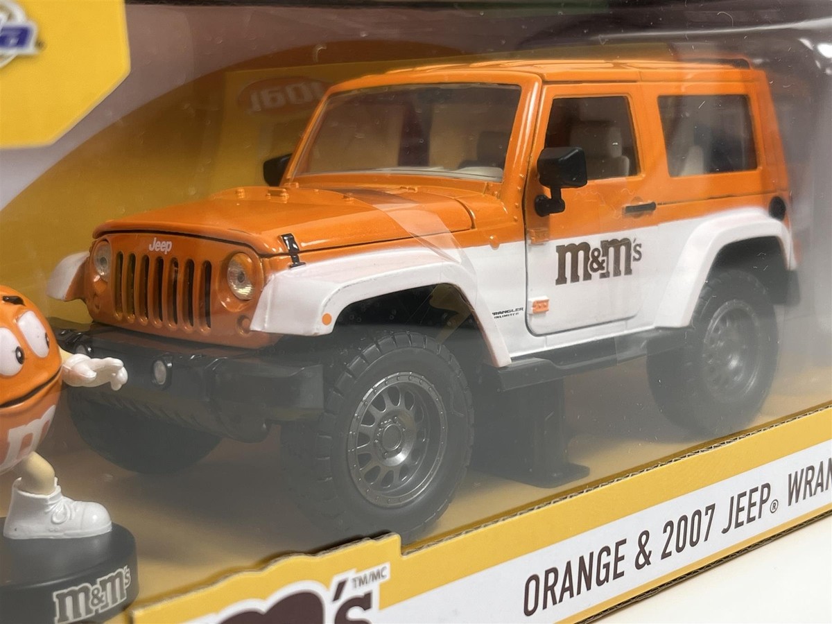 JADA M&M's オレンジ & 2007 Jeep Wrangler Collections Etc M&M Jeep Wrangler Toy Diecast Car with