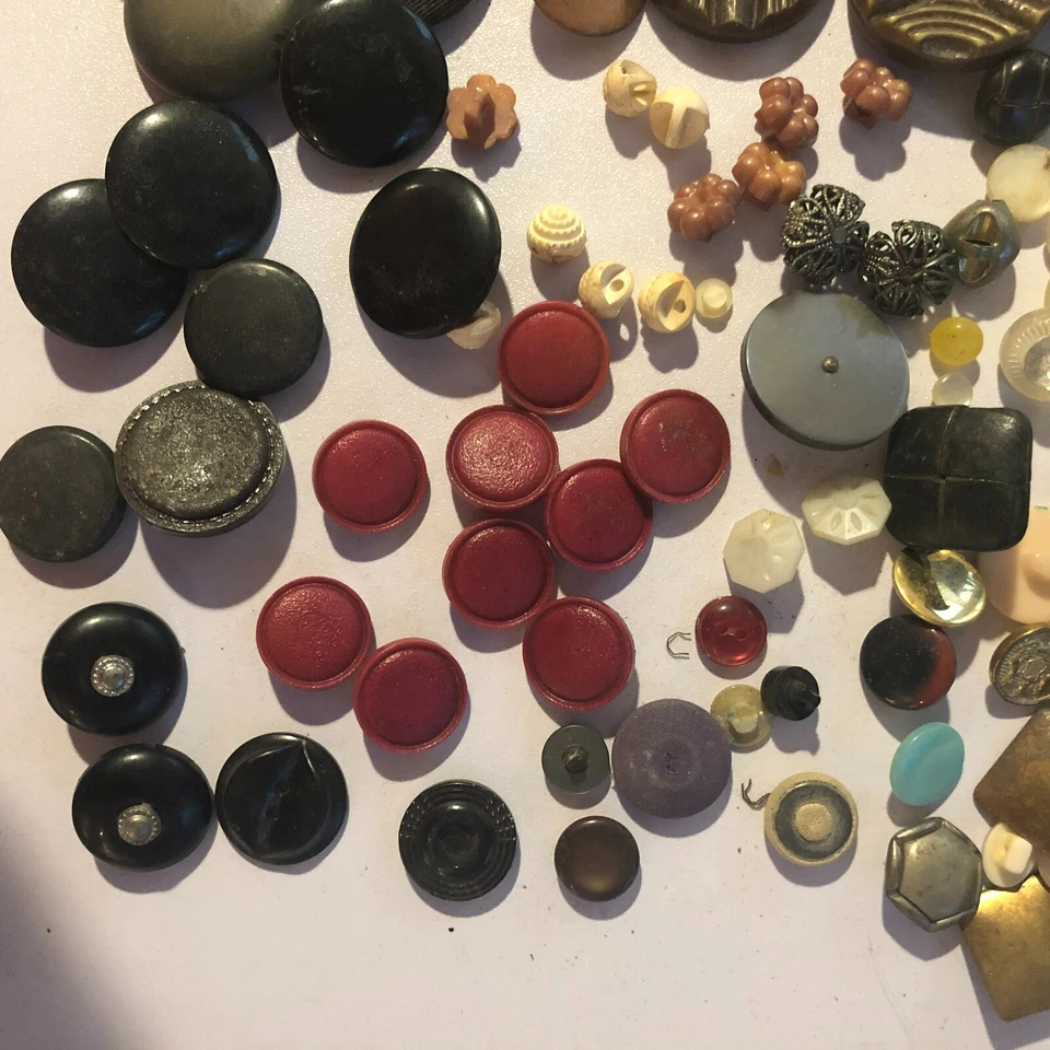 Vintage Shank Button Mixed Lot Bakelite Cellulose Plastic 1930s - 70s - Image 4 of 4