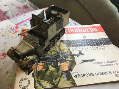  ZWEI 35 SCALE MODELLE OF GERMAN HALF TRACK WITH 88sBEST IVE EVEN SEEN AFRICA CORE