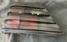MERCEDES W124 FANALE POSTERIORE NERO FUMO SINISTRO