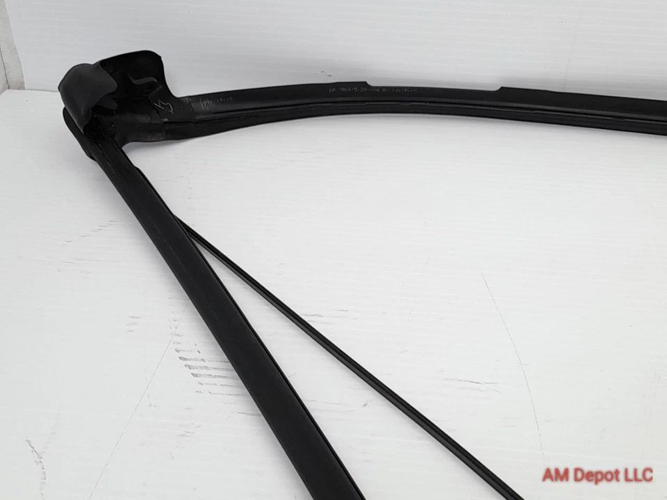 2008 BMW 335i 335xi 328xi 328i E93 Convertible Windshield Frame Seal Gasket - Изображение 2 из 4