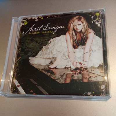 Avril Lavigne  Goodbye Lullaby  CD k67