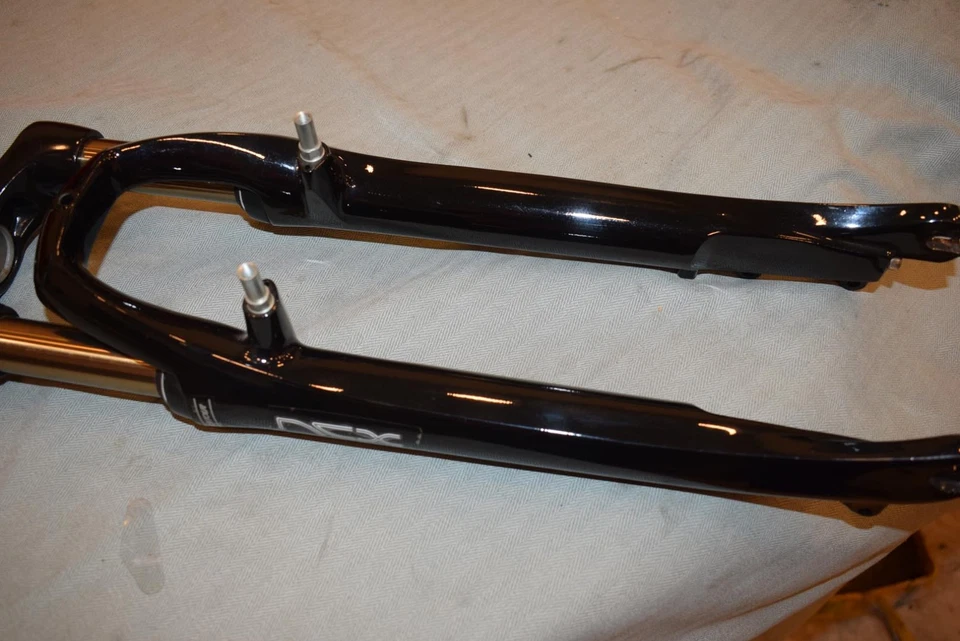 SR SUNTOUR NCX with lock suspension 1 1/8'' threadless Fork 700C hybrid Trekking - Image 2 of 4