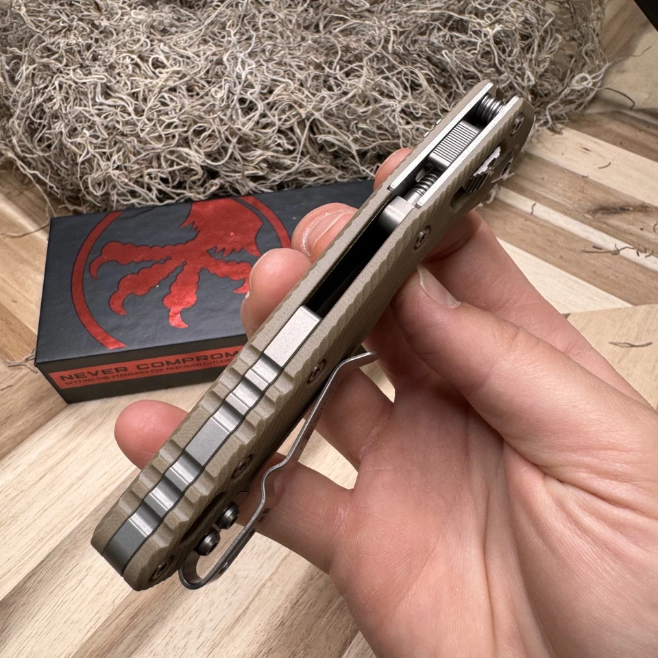 Microtech MSI Ram-Lok Knife – Tan G10 Handle, Premium EDC Folding Knife - Image 4 of 4