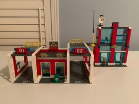 7208 LEGO City Fire Station