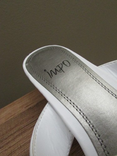 Impo Gailene White Sandals Silver Accent Size 8 M Gallery Heels Summer Shoes - Picture 7 of 9