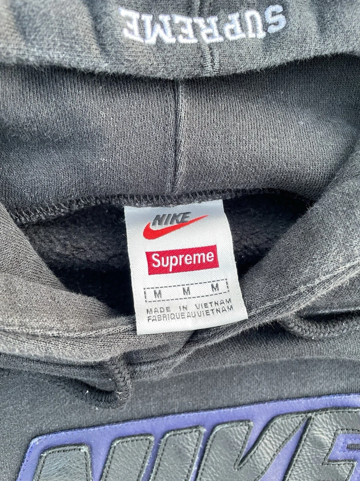 Felpa con cappuccio Supreme x Nike in pelle con logo applicato taglia media nera FW19