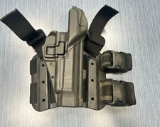 Blackhawk Serpa Drop Leg Holster Beretta 92 2100072  Black missing some straps