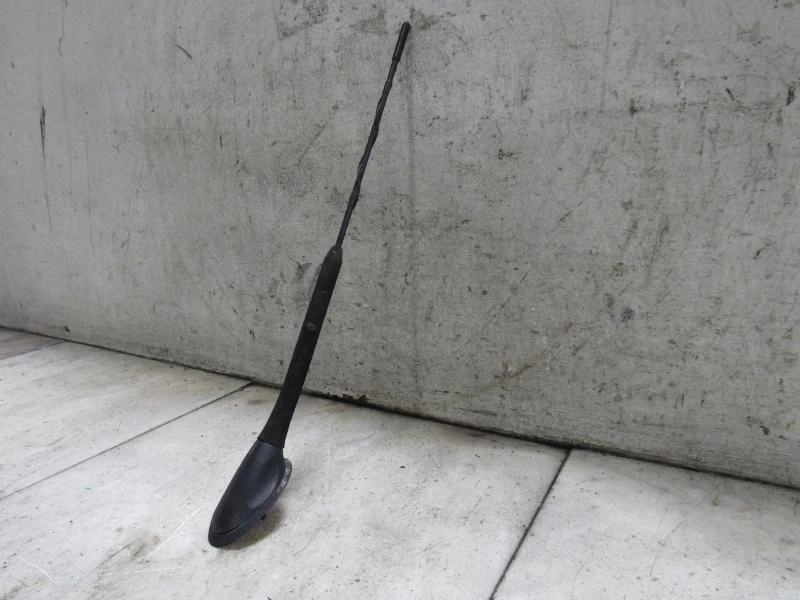 Antena 10 11 12 14 15 16 17 20 21 22 23 FORD TRANSIT CONNECT Foto 2 de 3