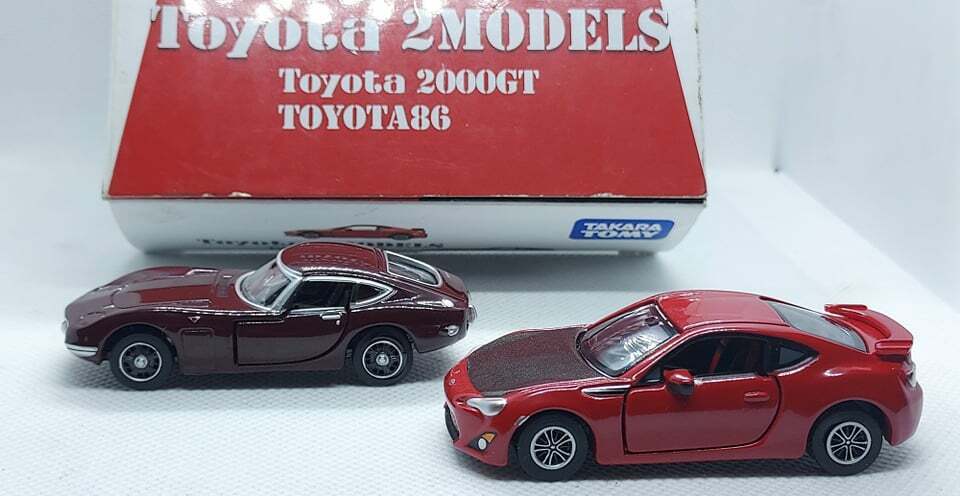 Tomica Limited Toyota 2 Models Toyota 2000gt and Toyota 86 Tomica Limited Toyota 2 Models Toyota 2000gt and Toyota 86